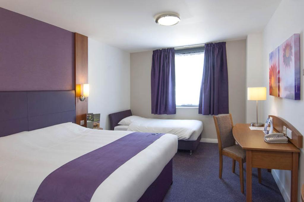 Comfort Inn Kensington London Room photo