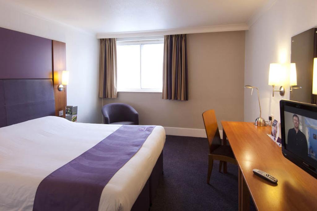 Comfort Inn Kensington London Room photo