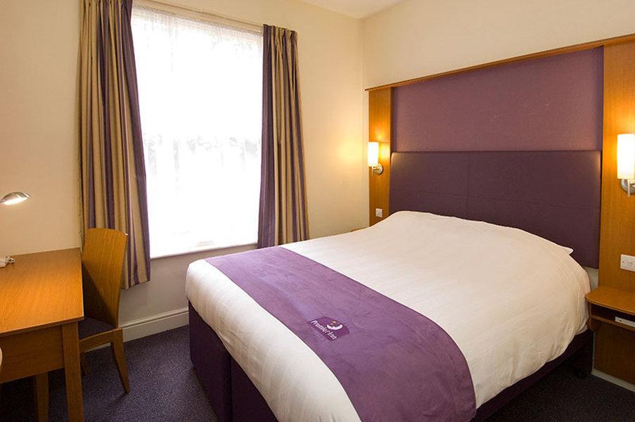 Comfort Inn Kensington London Exterior photo