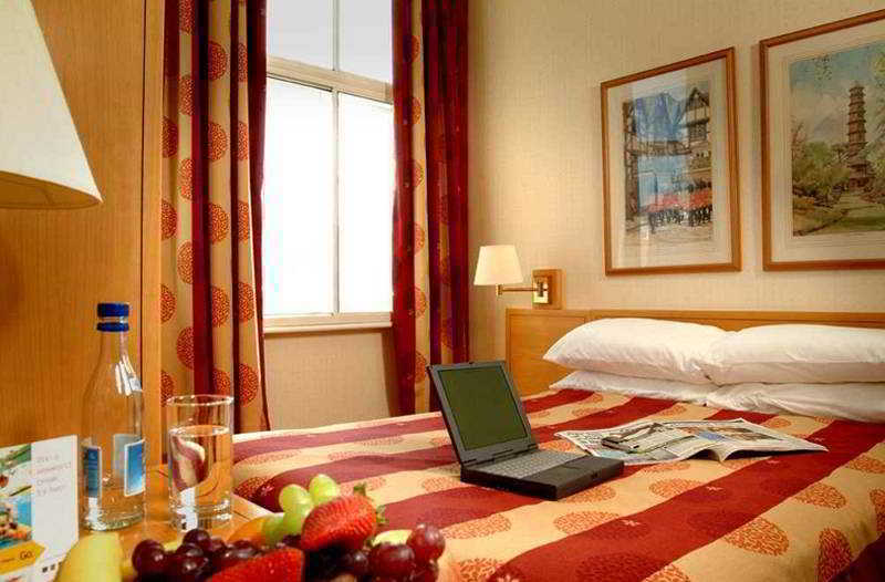 Comfort Inn Kensington London Room photo